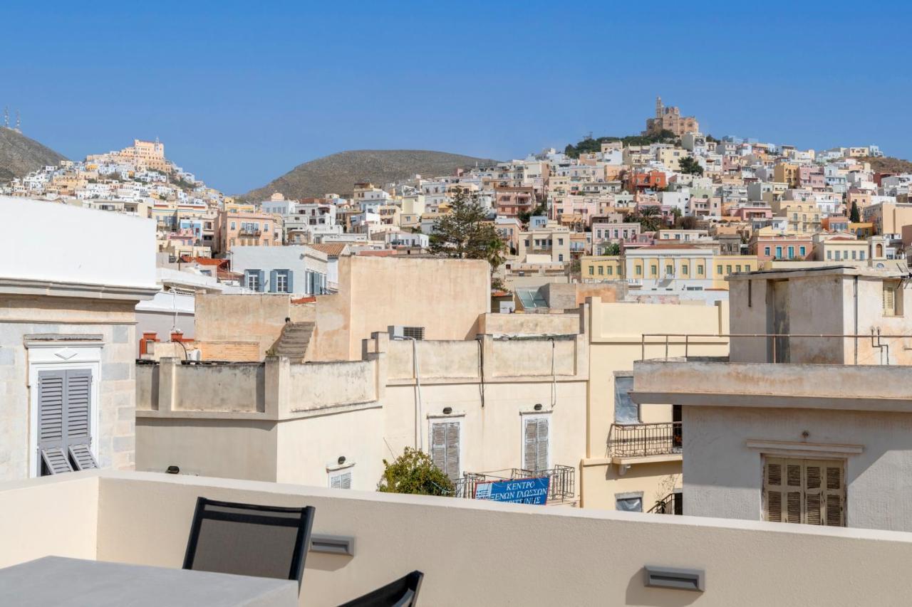 The Heart Of Syra - Your Home In Ermoupolis Exterior photo